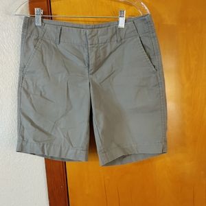 GAP hadley shorts size 4 grey